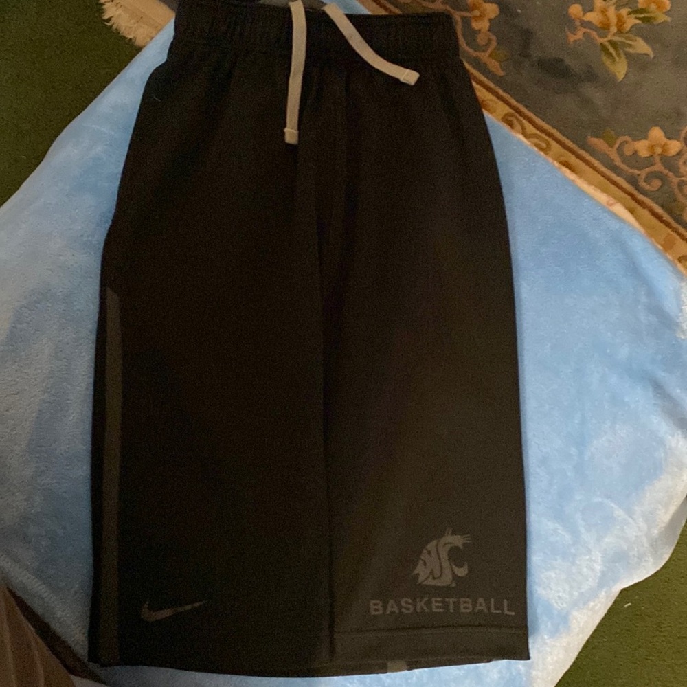 Nike WSU basketball shorts black mediums